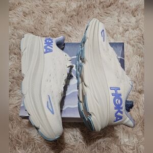 W Hoka x Free People Clifton 9